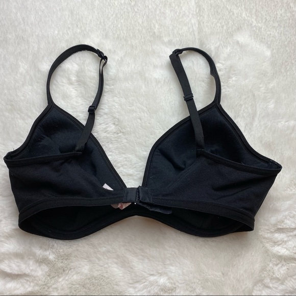 Vintage Victoria Secret Underlined Black Bra - Picture 4 of 7
